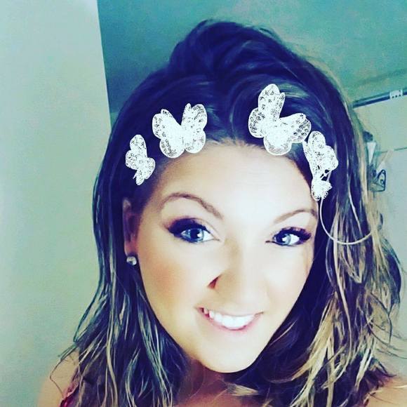 Meet your Posher, Ashli - Picture 1 of 1